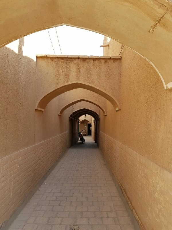Eco-tourism خانه سنتی در امامزاده یحیی زواره 