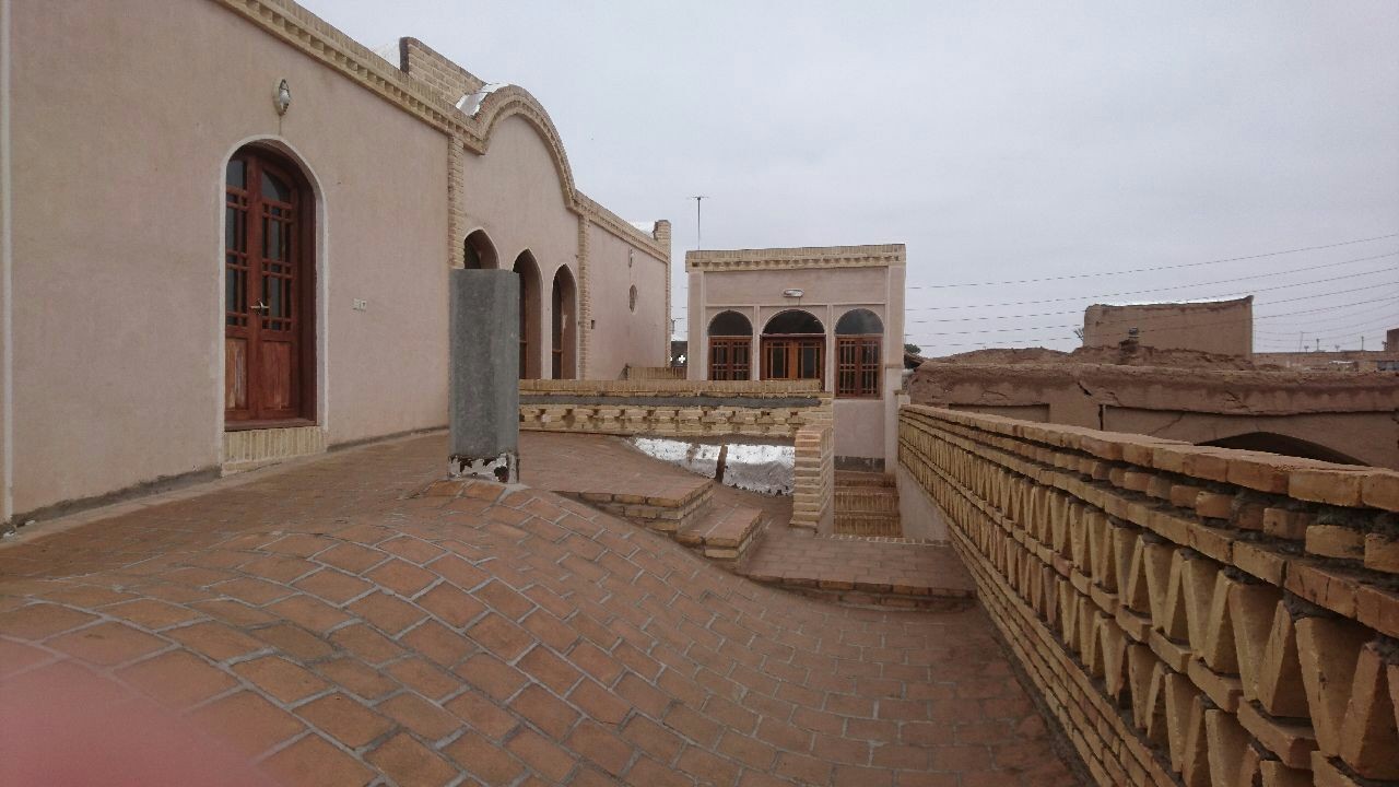 Eco-tourism اتاق سنتی در امامزاده یحیی زواره 