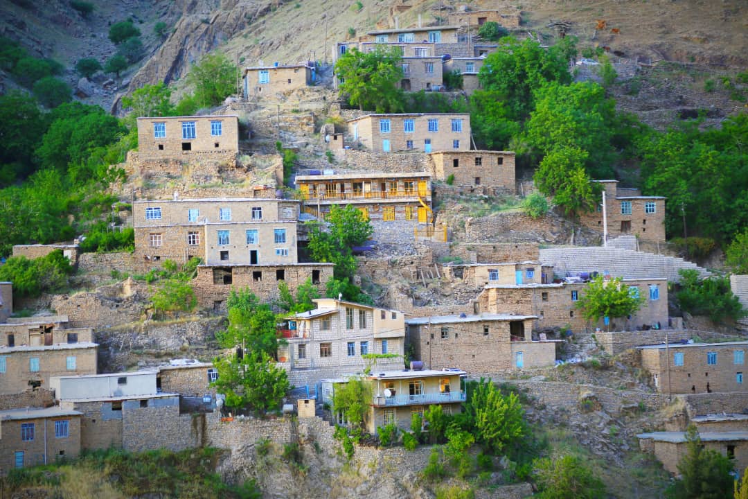 کوهستانی اجاره اقامتگاه بومگردی در روستای نجار پاوه - یک