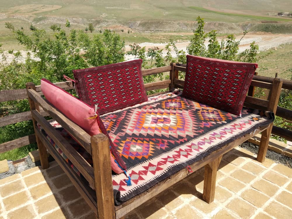 Eco-tourism اجاره اقامتگاه بومگردی و خانه روستایی در جاده سراب کرمانشاه