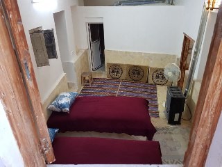 Eco-tourism اقامتگاه سنتی کوچک در کمال الملک کاشان - اتاق قالی