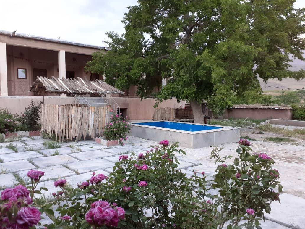 Eco-tourism اجاره اقامتگاه بومگردی در رستم آباد اردل