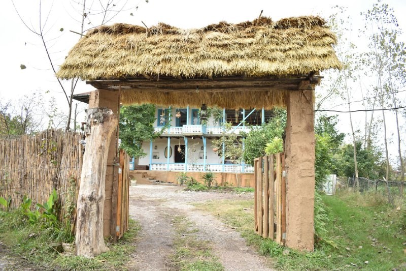 Eco-tourism کلبه سنتی در اشمنان طالم رشت 