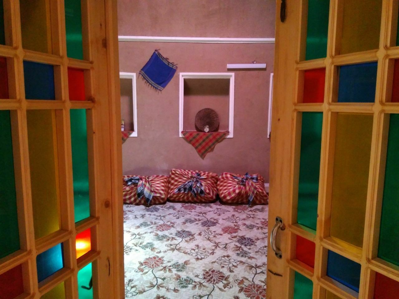 بومگردی اجاره اقامتگاه بومگردی سنتی امرداد در شاهدیه یزد